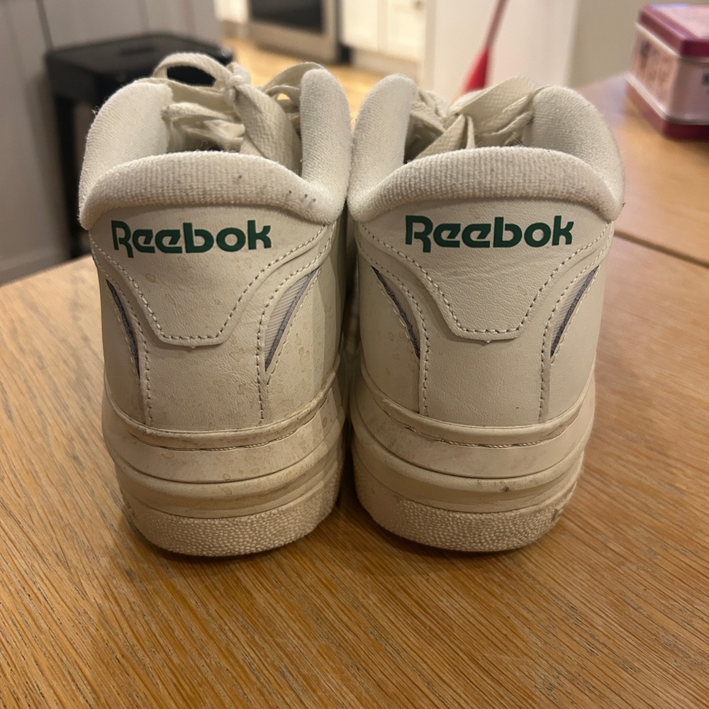 Club C Extra Reebok Women’s Platform 9 - Picture 5 of 9